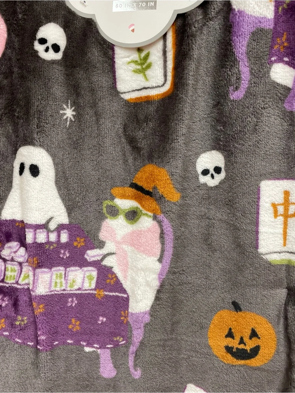 Envogue Plush Throw Halloween Ghosts Playing Mahjong